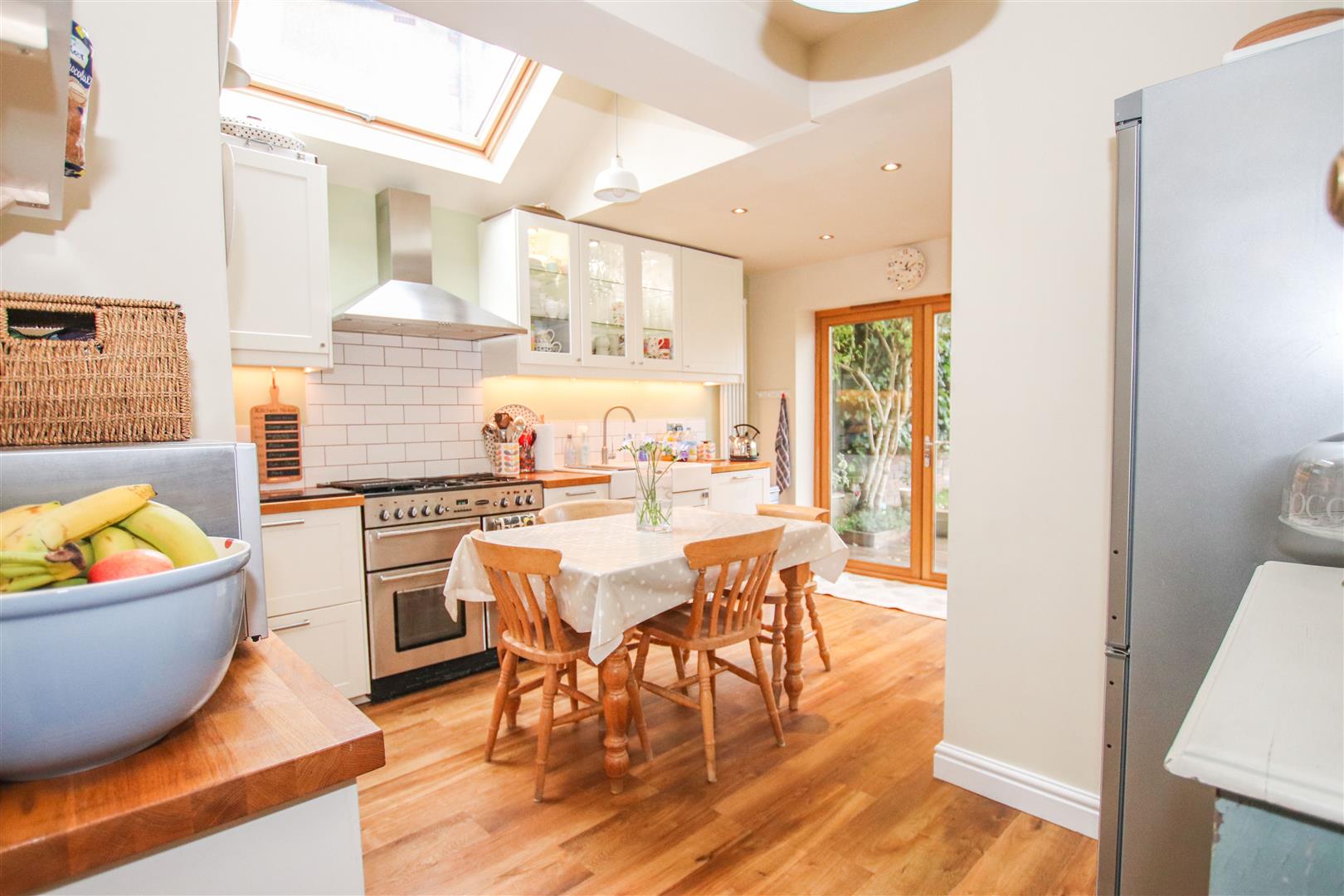 EXTENDED FITTED KITCHEN / BREAKFAST ROOM